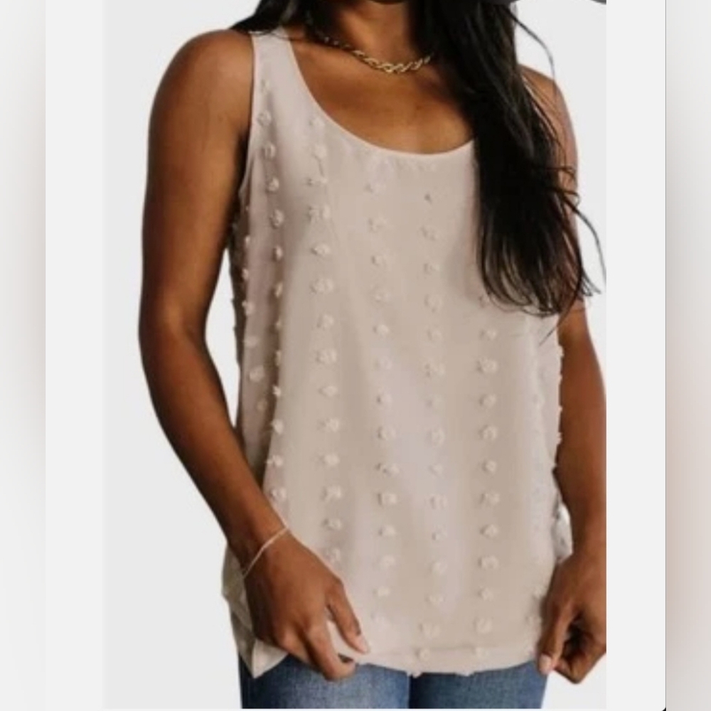 Zenana Outfitters Beige Swiss Dot Textured Sleeveless Blouse NWOT Medium